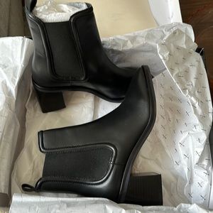 Dolce Vita Iliana Black Leather Boots